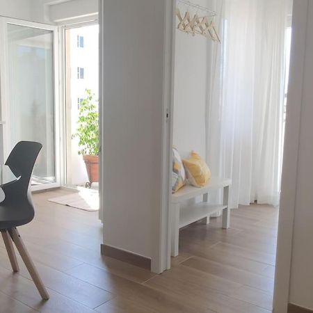 Lovely & Bright Renovated Apt. W/ Balcony In Lagos Kültér fotó