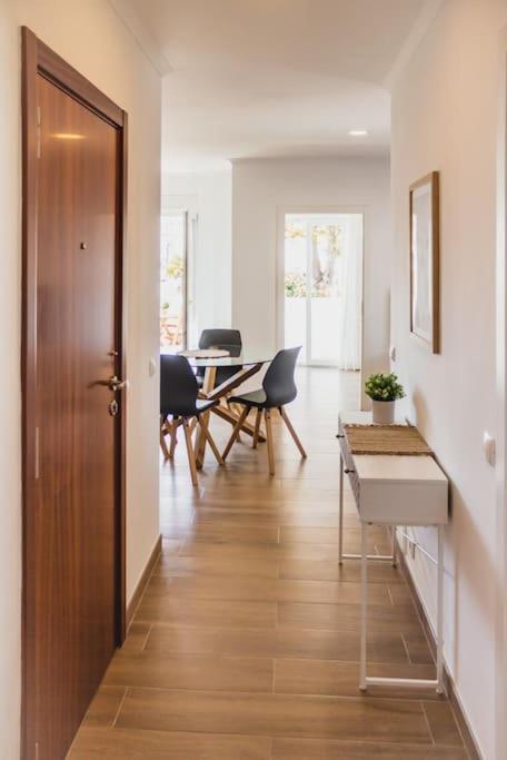 Lovely & Bright Renovated Apt. W/ Balcony In Lagos Kültér fotó